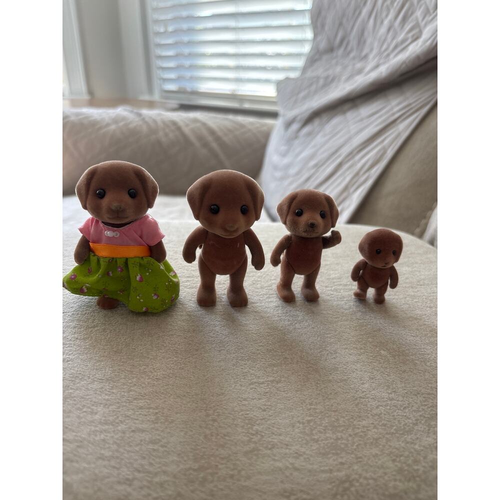 Lot of 4 vintage sylvanian chocolate lab family calico critters